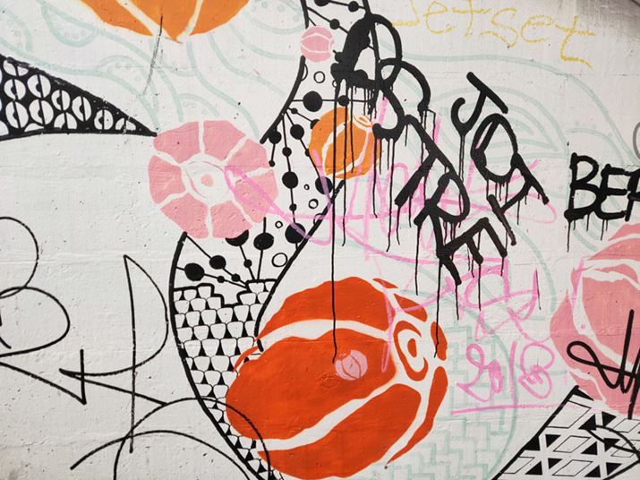 Xg[gA[gBe1BJtȐFʂǂ̎悭\łĂ܂