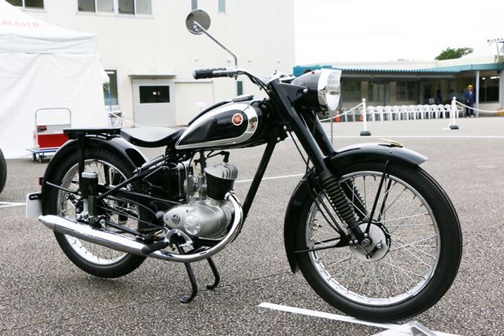 �ŏ��ɏЉ�����}�n����2�֎ԁuYA-1�v�̔r�C�ʂ�4cc�A�b�v������ʃ��f���B�u���g���{�v�ƌĂ΂�Ă���