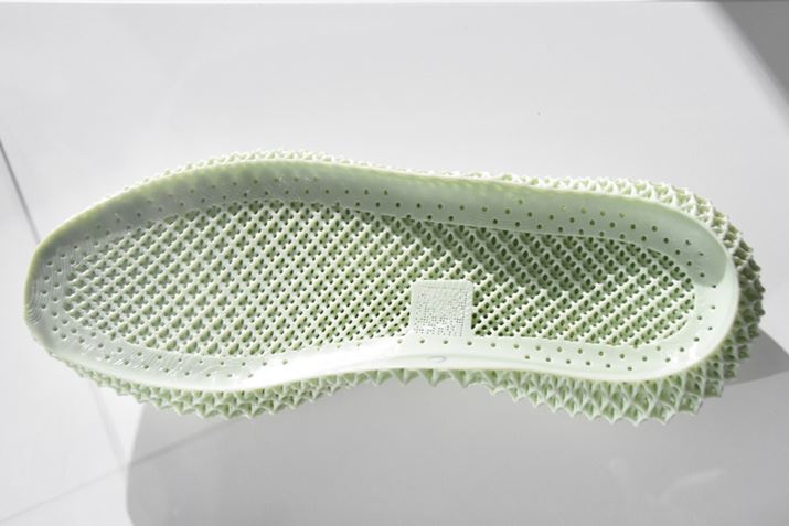 L̊JߒŊ~bh\[uADIDAS 4DvBTChւ̓T|[g