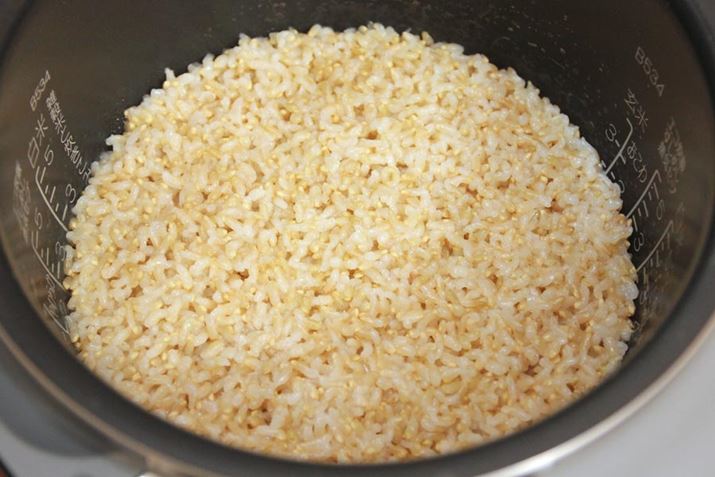 ψɐAƃJjłĂ̂킩܂