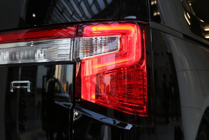 wbhCgłȂAe[CgIȃfUC̗pĂB