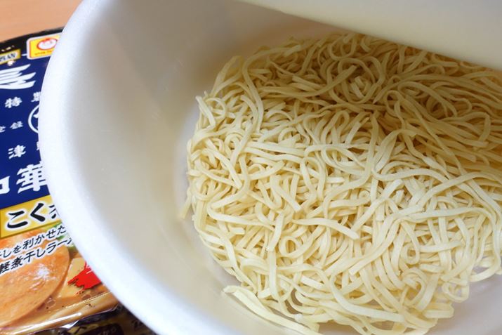 ˂́Ał̍ז˃^CvBX̂悤Ɋۂ݂܂񂪁A͂ācc