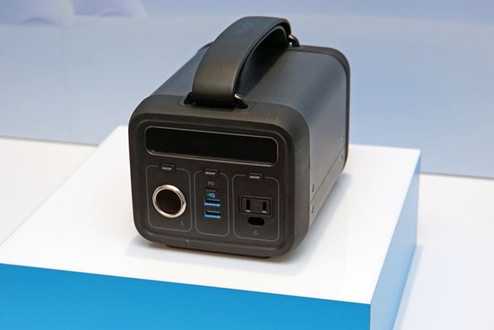 USB/AC/DCo͂ɑΉuPowerHouse 200v́ALOnh➑̗̂pBd͖2.7kg