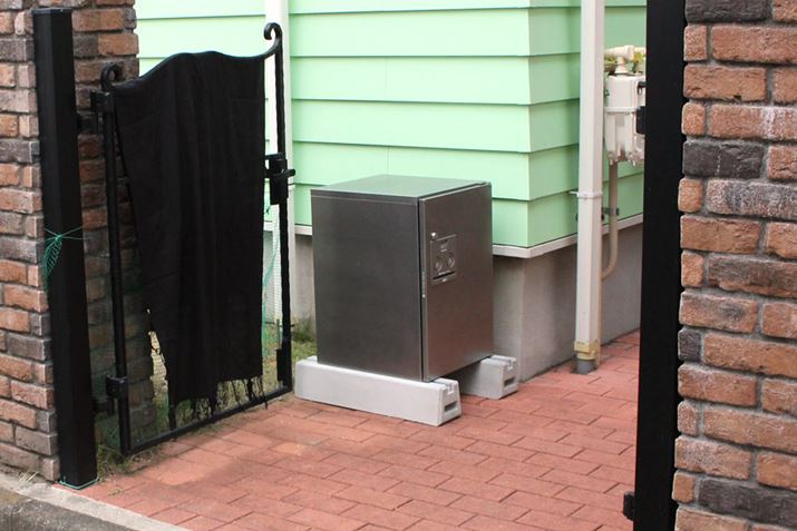 ̂ł́AւɐݒuƃS`S`Ă܂̂ŏɐݒuB̃X^CAłˁI