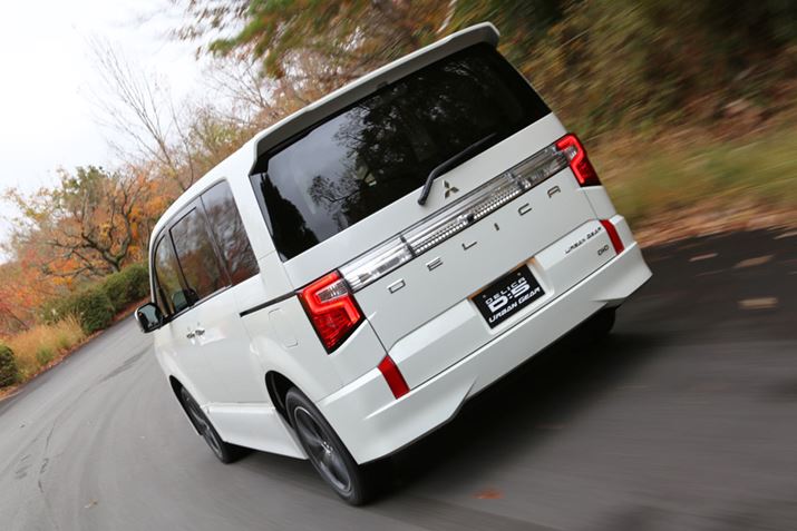 OH V^ufJD:5vURBAN GEAȒsC[W