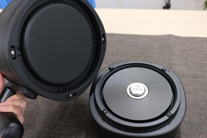 �P�g�����ɂ̓q�[�^�[�𓋍ڂ��Ă��Ȃ��̂ŁA�ې􂢉\�ł�