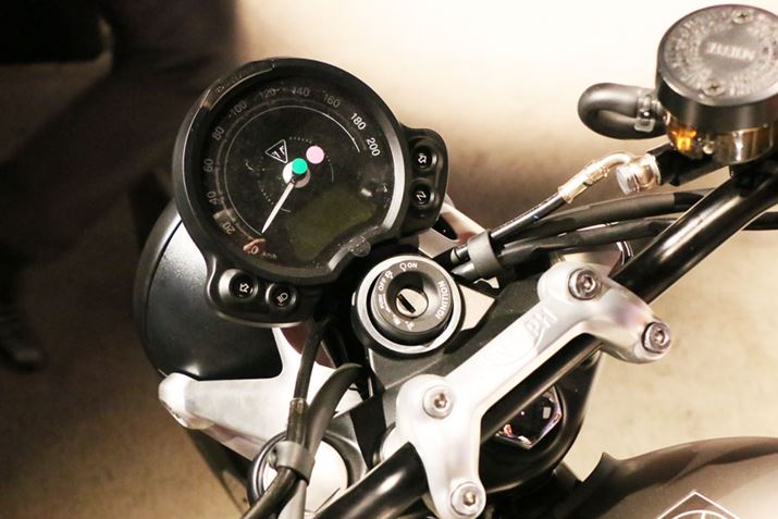 xƃ^R[^[̂ƂȂVvȃ[^[A̕\ʂ͈ӊOƑ