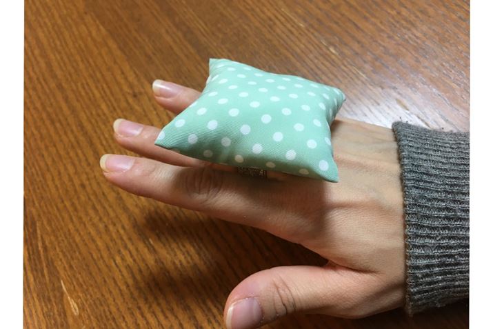 ̂ЂTCYŁAwւ̂悤ɕtĎg܂