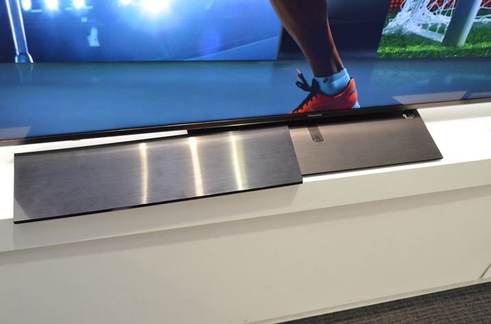 FX750�V���[�Y�ŏ��̗p���ꂽ�]�|�h�~�X�^���h�BGX850�V���[�Y�ł́A���σJ�o�[���V���ɗp�ӂ��ꂽ