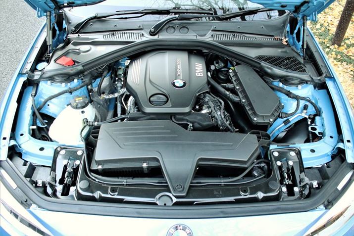 BMWu118dṽGW[B2b^[4CN[fB[[GWڂĂ