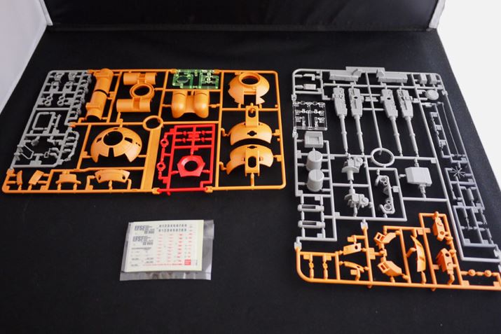 08ł̓IW̋@́BقȂ܂