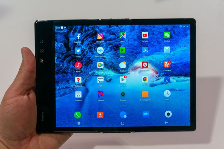 �f�B�X�v���C���J������Ԃŉ������ɂ��Ď��ƁA�������ɍœK�����ꂽUI�ɐ؂�ւ��܂��B���̂�����͈�ʓI�ȃ^�u���b�g�Ɠ�������ł�