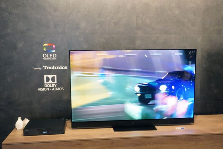 uDolby AtmosvΉŖ{̏㕔ɂ͏Xs[J[