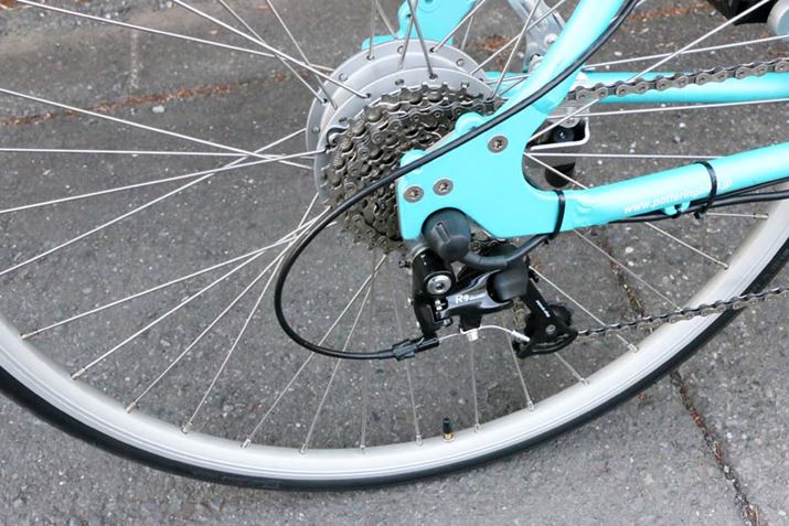 ϑMA9iBfB[[̓}CNVtgƂȂĂ