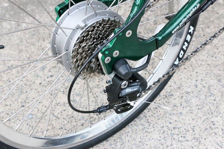 ϑMA8iBfB[[DE02A}CNVtgƂȂĂ