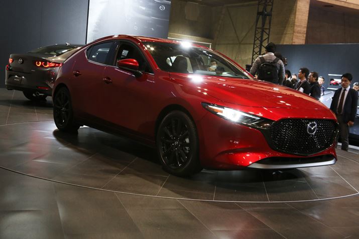 }c_uMAZDA3viANZpj摜̓nb`obN