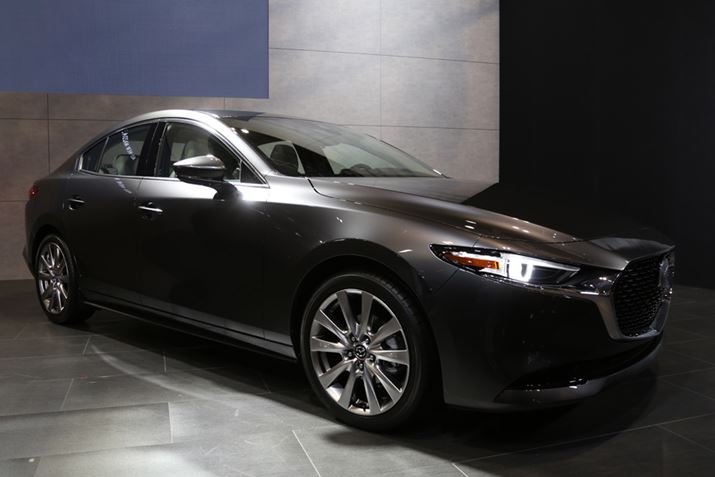 }c_uMAZDA3viANZpj摜̓Z_