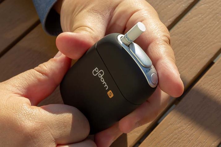 �O���[���l�Ɏ��͂���X�e�B�b�N�����M����^�C�v�B�A���g�p��10�{�\