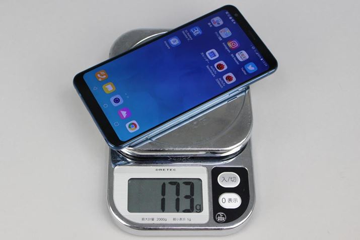 �X�^�C���X�y����������ASIM�J�[�h��microSD�J�[�h�𑕒�������ԂŌv�������d�ʂ͖�173g������