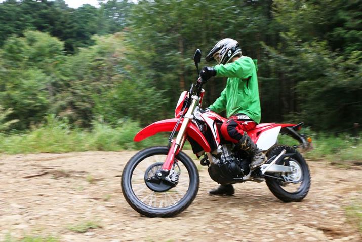 �V�[�g�������߂Ȃ̂ō����Ȉ�ۂ����A�ԑ̂��y���̂ŐQ�������݂͌y���B�R�[�i�����O�ł��s�����͏��Ȃ�