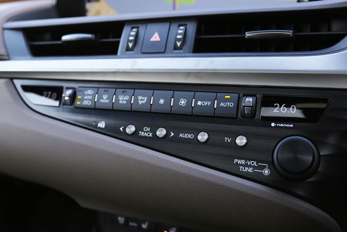 fUCdȂ̂AGARȂǂ̃{^͏A悤ȃ{^ł̂ŎgÂ炢