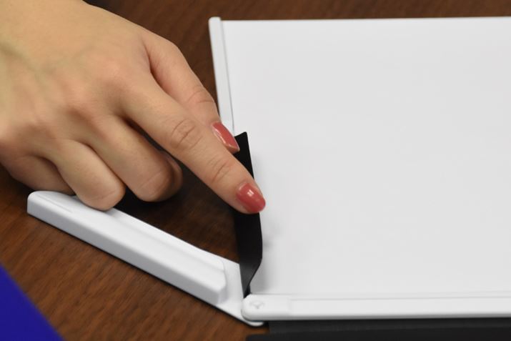 olgȂXCh̃NbvB񂪎wĂ̂p[c