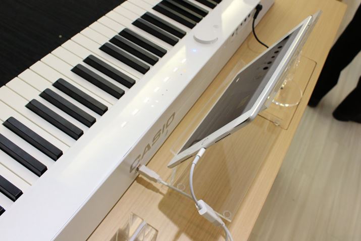 X}z^^ubgȂǂ̑foCX́AUSBڑĕʑɐݒuƎ܂肪悢