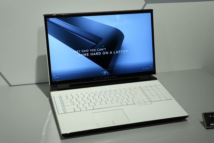 NEW ALIENWARE AREA-51m�̃��i���C�g���f��