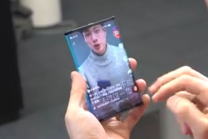 �܂肽���ނƁA�X�}�[�g�t�H���ւƕω�