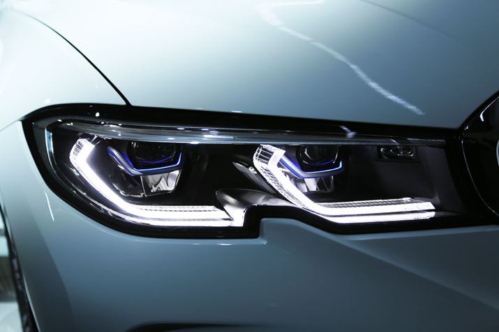 ؂茇̓ABMW V^u3V[YṽwbhCg