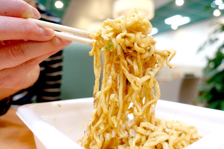 ɑ˂̂܂͐iB{[AނȂĂAOɐHׂ܂