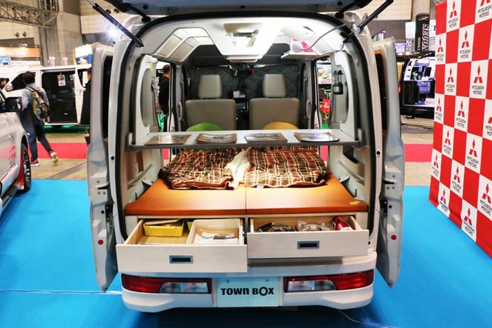 ��l2�l���Q����X�y�[�X�����łȂ��A���[�X�y�[�X�������Ղ�m�ۂ���Ă���