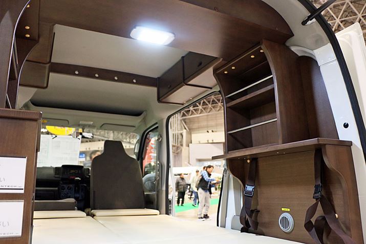 �E�b�h���̒I���͂��߁A�V���v�����������̍��������̎d�オ�肪����