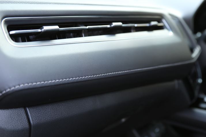 z_uF[vTOURINGEHonda SENSING̃CeABCplׂ̍ȉӏɂ̍ĂƂ