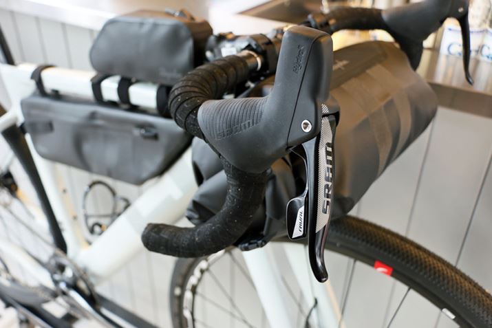 uRIVALvO[h̖u[Lo[́At傫Bo[ϑ˂\͓