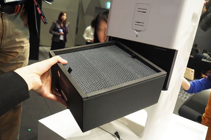 tB^[̖ڈ͖1NB{̔wʂ̃Xbgoꂷ邾Ȃ̂ŁAԂȂł܂