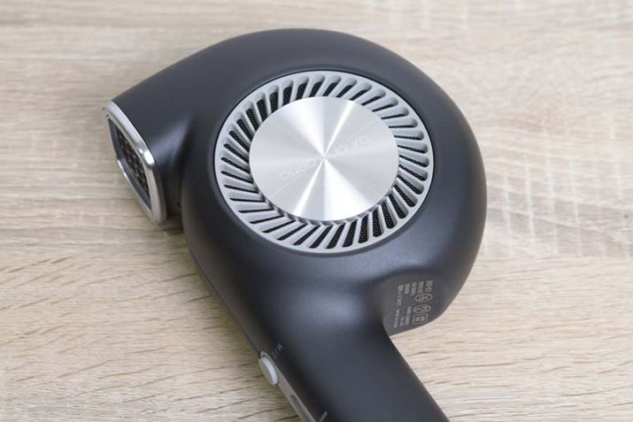 ʓIȃhC[ł͖{̌ɂC̋źA{̗̂TChɔzu