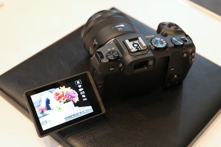 wʂ̃{^̃CAEgEOS RƂقړBoAOtj^[̗pĂ