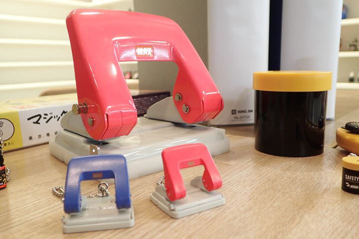 ʐ^ɂ̂A{̐iup`DP-30ṽsNŁAO2~j`A