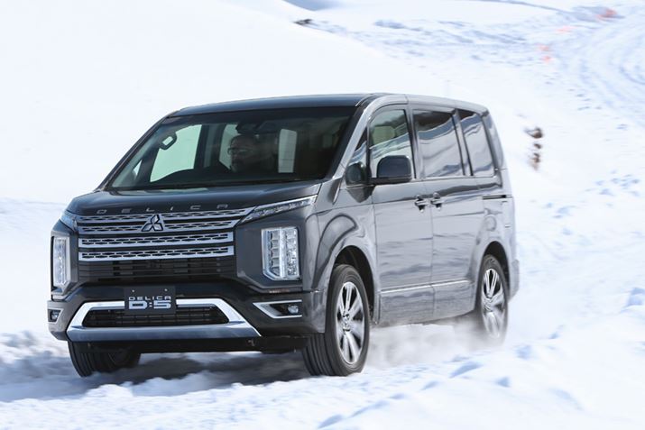 �O�H �V�^�u�f���JD�F5�v�̐�㑖�s�C���[�W