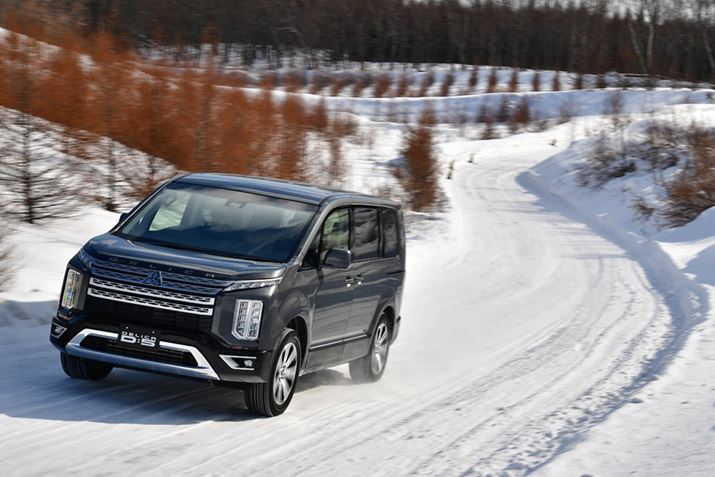 �O�H �V�^�u�f���JD�F5�v�̐�㑖�s�C���[�W