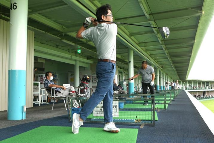 wbhRƃ^[Ă̂ŉEւ̃~XȂyASĐU悤ɂȂ܂BʓIɔ򋗗AbvɂȂ͂łI