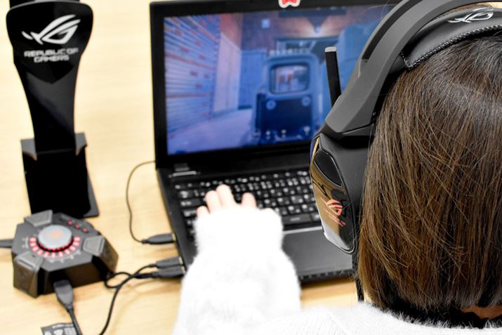 ROG Centurion (ROG 7.1)𑕒āAuTom Clancy's Rainbow SixiRj SiegevvCĂ݂