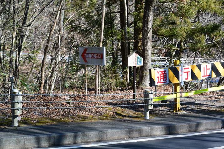 �����͎Q���҂��������������Œ��ԏꂪ��⍬�G���܂����BJR�����ܓ��s�w����o�X�ł̃A�N�Z�X���\�ł�