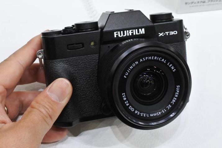 xmtC̐VfuX-T30vB񏉂߂Ď@ɐGÄۂ͔ɂ悩