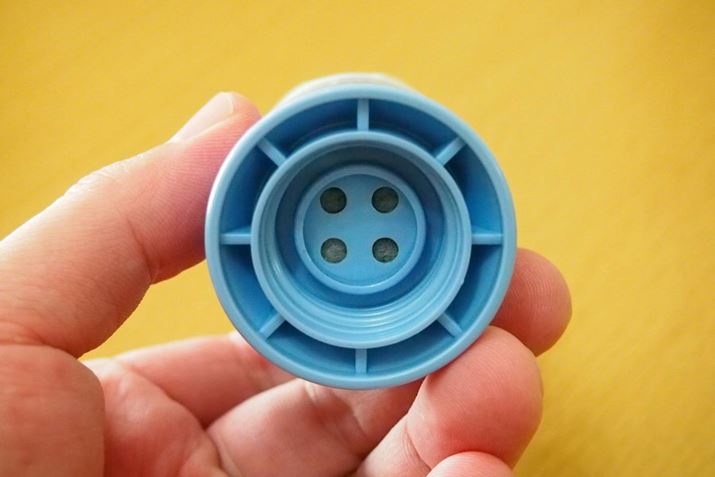 tB^[̃{gBɂ4̊ۂ牘ꂽ܂