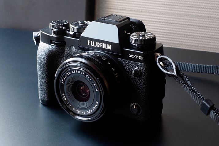 ����̕W�������Y�uFUJINON XF18mmF2 R�v�͑��݂��咣���Ȃ�