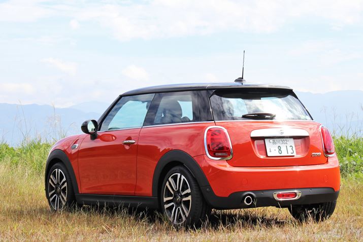 BMW V^u~jN[p[ṽAGNXeA