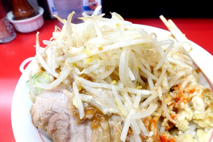 ���������Ă��A���������Ă��A�ǂ��܂ő����́A���₵�̎R�B���₵�̑�ʔ����I