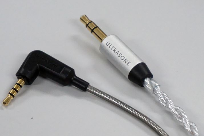 �W����2��ނ̃P�[�u�����t��